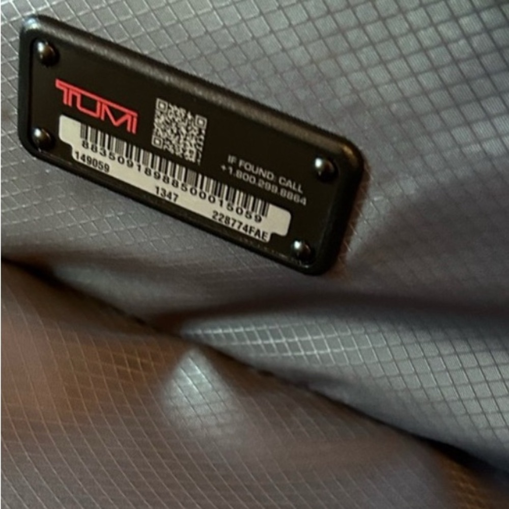 Tumi 19° extended trip for Wheel packing case. NWT. - Picture 13 of 16